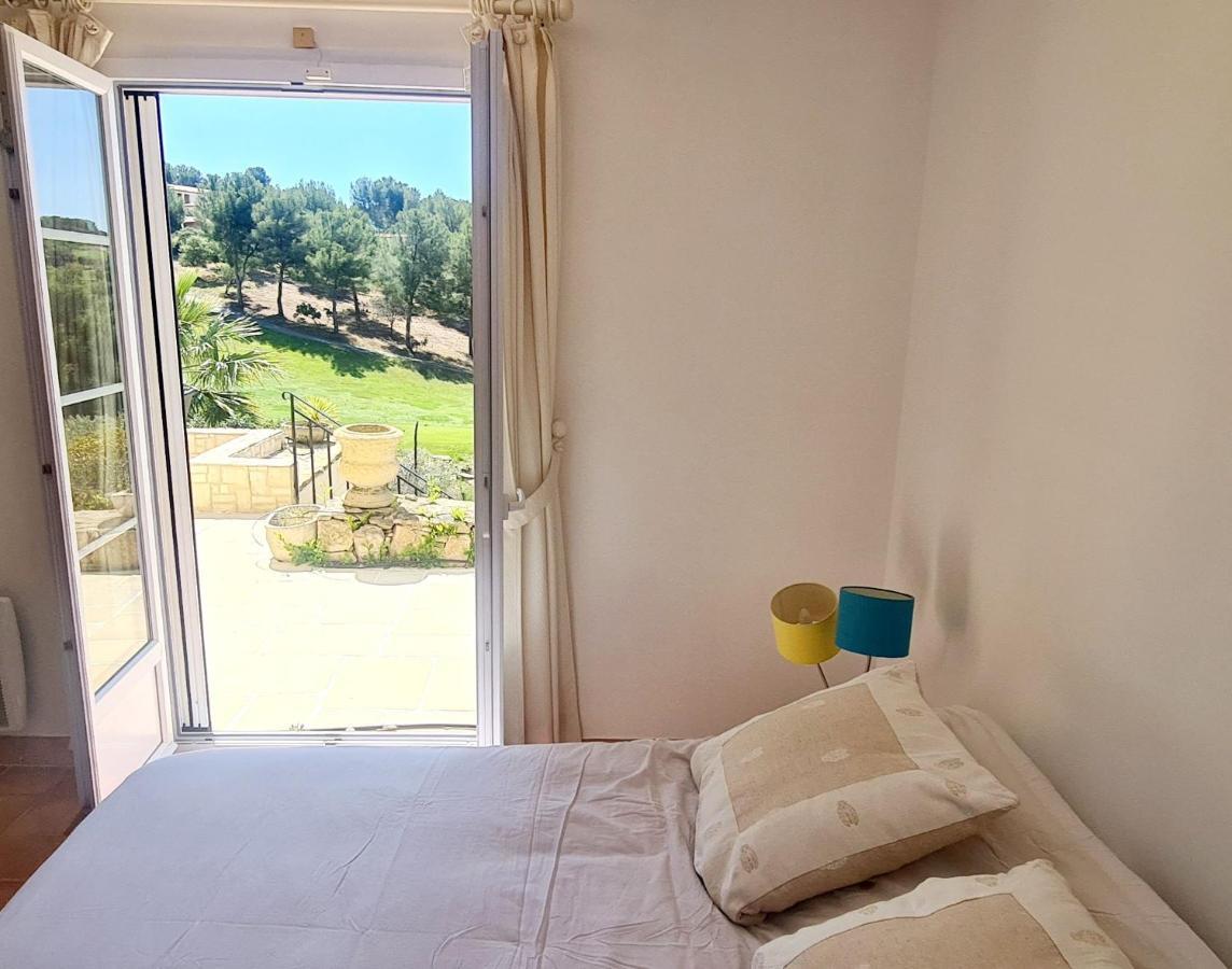 Villa Dans Cadre D'Exception - Golf, Piscine Et Tennis Prive Saint-Cyr-sur-Mer Kültér fotó